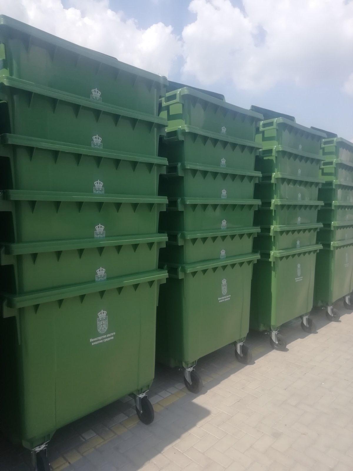 Novi kontejneri i kante za 34 grada i opštine