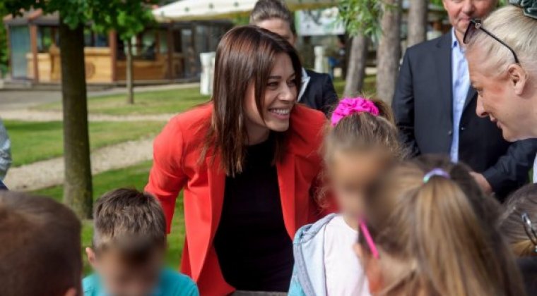 Вујовић са ђацима у Обедској бари 