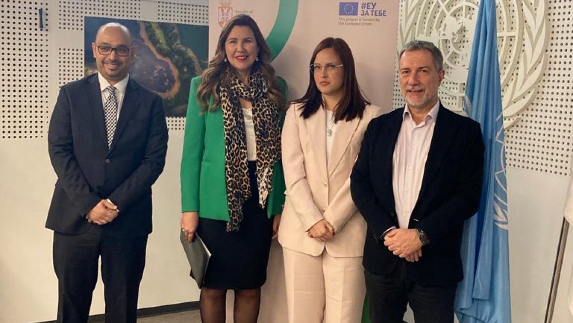 Сара Павков