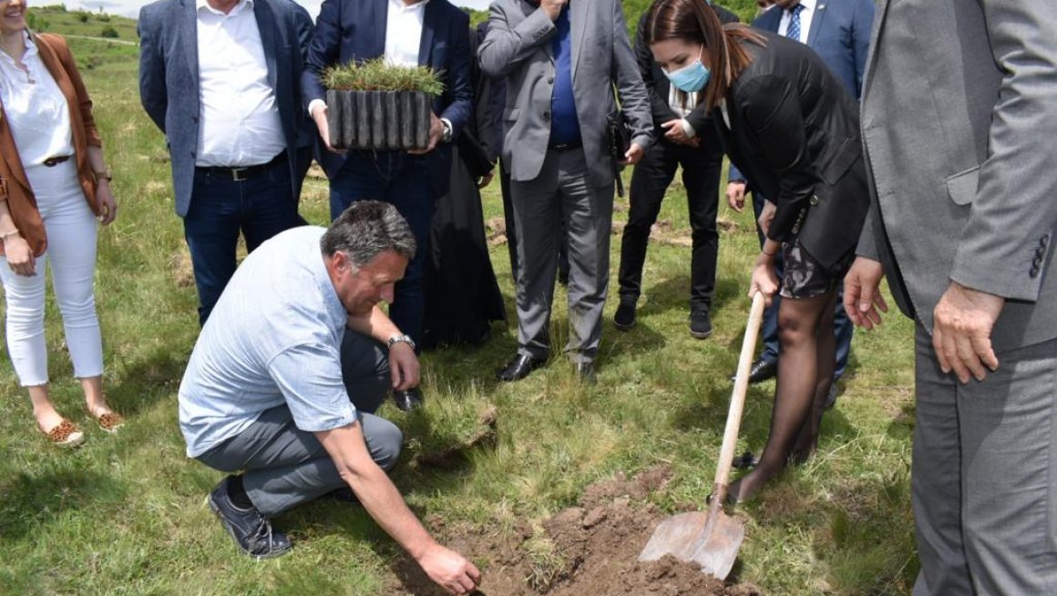 Вујовић: У Новом Пазару 40.000 нових садница до краја годинe