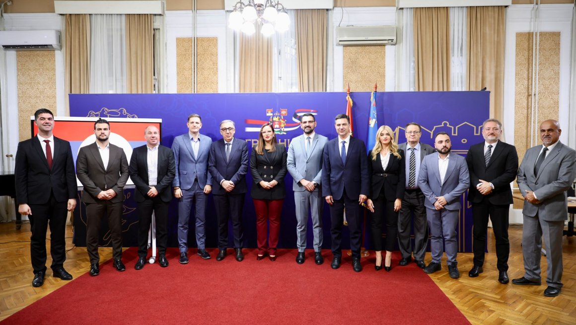 Sara Pavkov Sara Pavkov